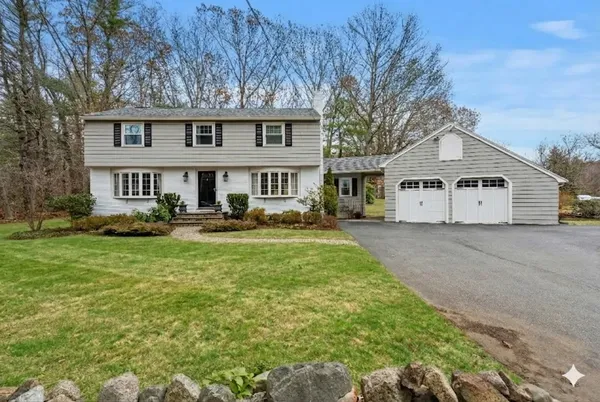 $1,195,000 | 575 Essex Street, Hamilton, MA 01982