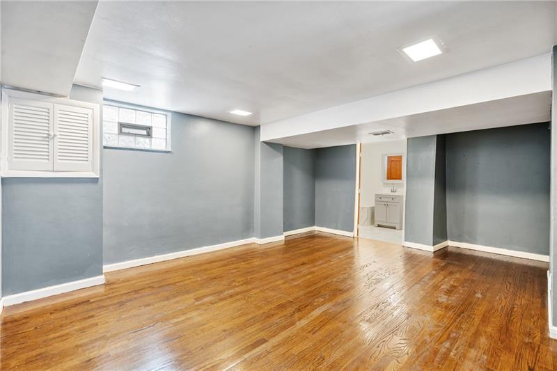 308 Frazier Drive Pittsburgh, PA 15235 - Photo 21 of 29 a view of empty room with wooden floor