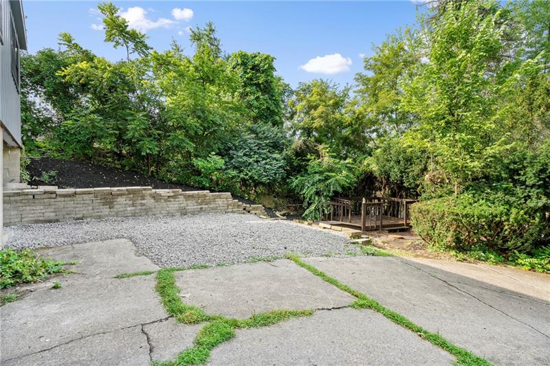 308 Frazier Drive Pittsburgh, PA 15235 - Photo 28 of 29 a pathway of a house with a yard