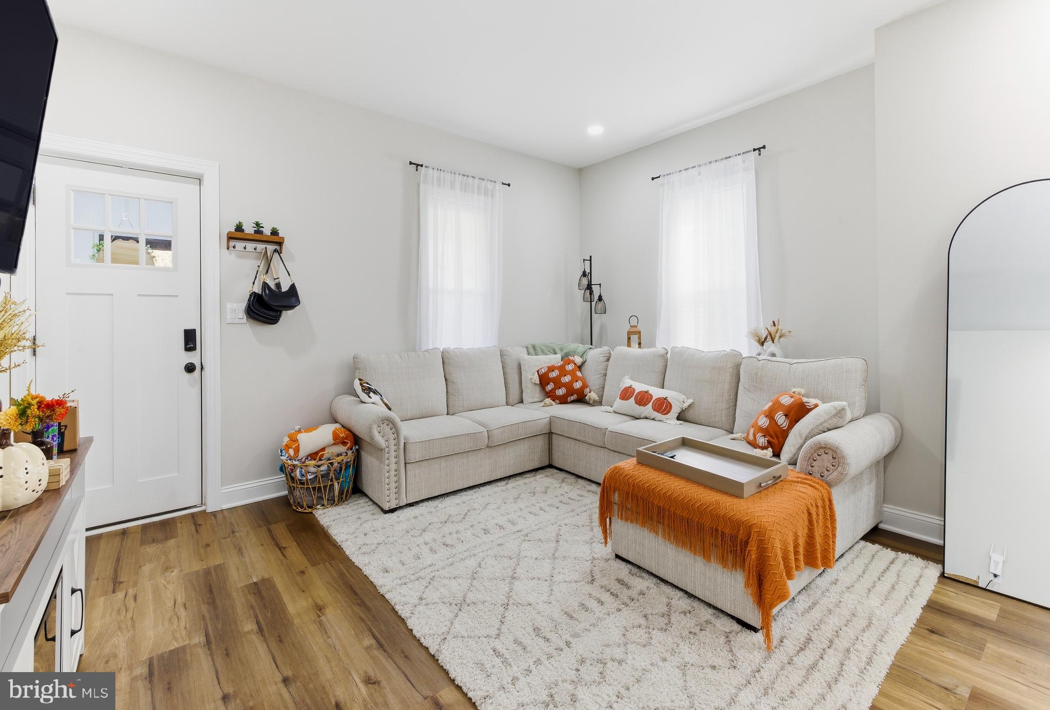 247 Crown Point Road West Deptford, NJ 08086 - Photo 6 of 22 living room