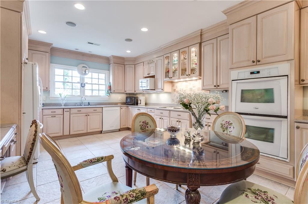 1106 Dover Road Greensboro, NC 27408 - Photo 14 of 26 Gallery Image 14