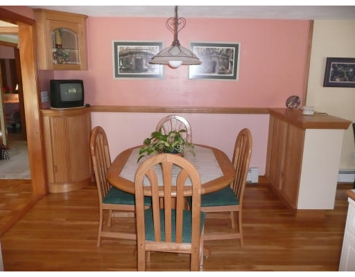 18 Governor Fuller Road Billerica, MA 01821 - Photo 9 of 30 a view of a dining room with furniture
