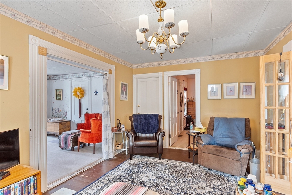 491 High Street Clinton, MA 01510 - Photo 4 of 41 Gallery Image 4