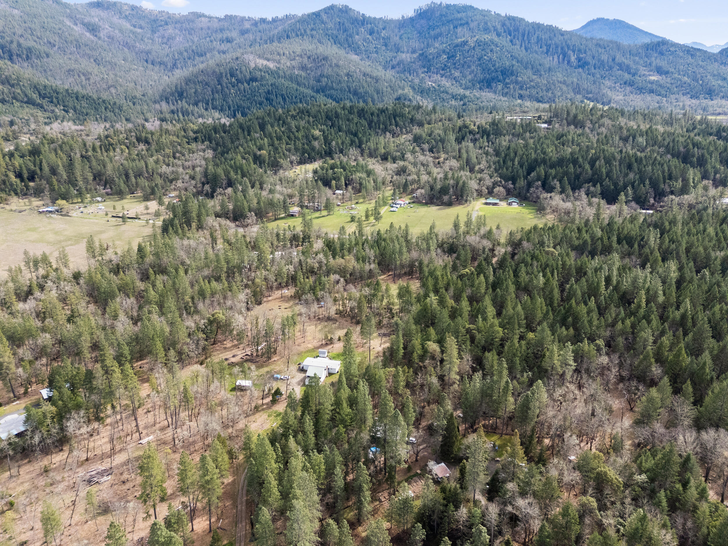 522 Jackadel Lane Cave Junction, OR 97523 - Photo 10 of 22 522 jackadel ln, cave junction, or 97523