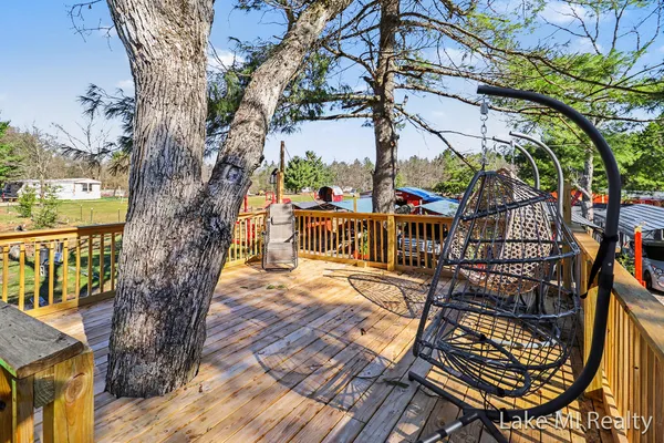 $439,000 | 1889 East 40th Street, White Cloud, MI 49349