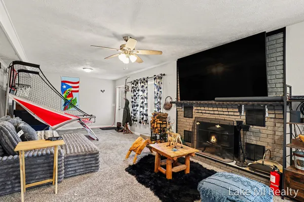 $439,000 | 1889 East 40th Street, White Cloud, MI 49349