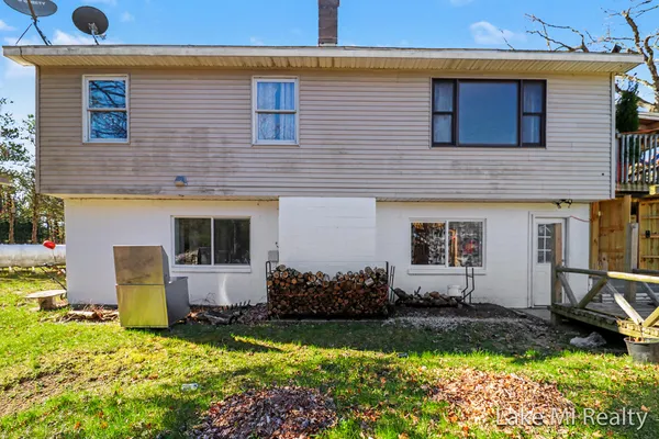 $439,000 | 1889 East 40th Street, White Cloud, MI 49349