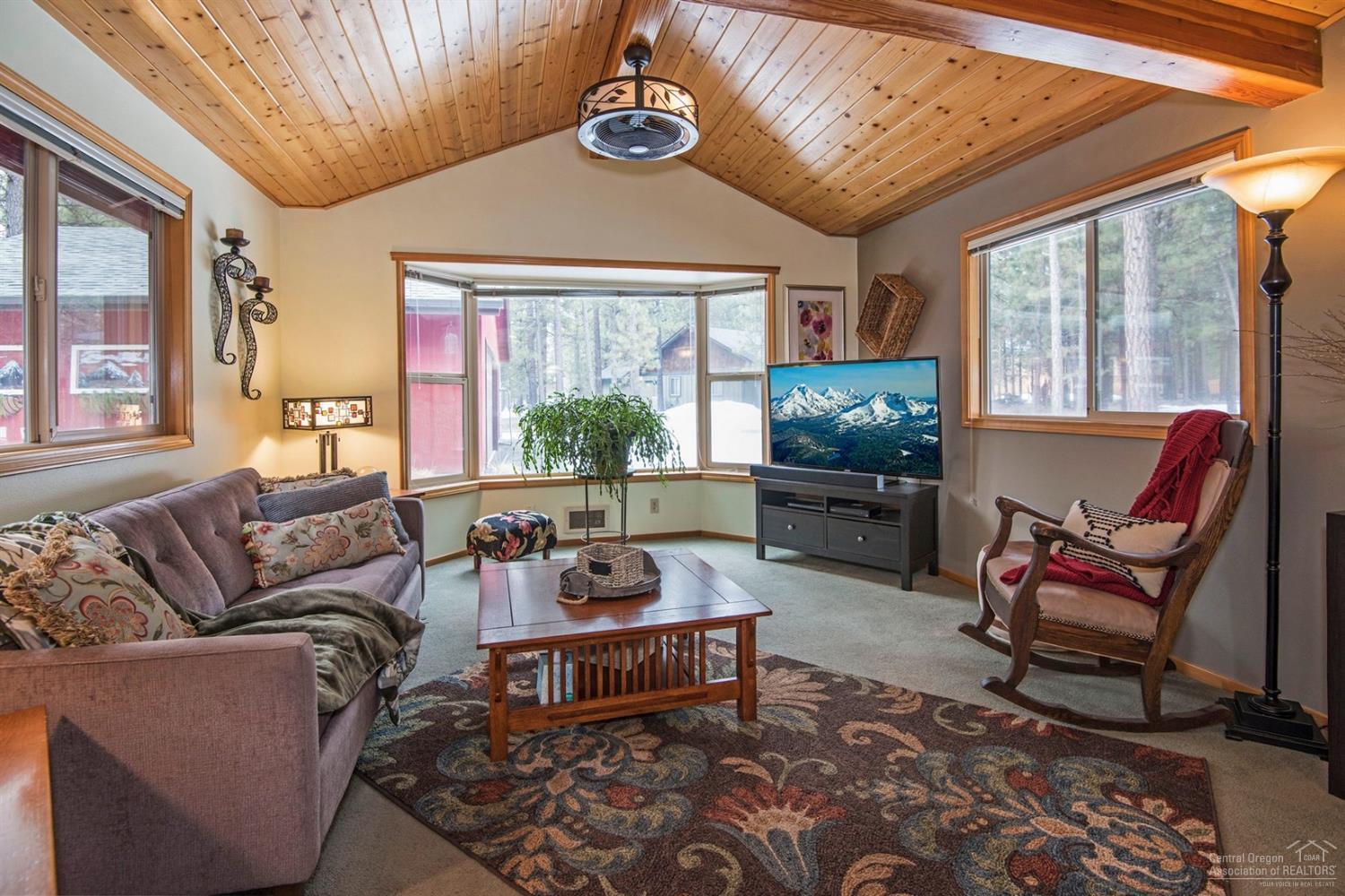 14468 Crossroads Loop Sisters, OR 97759 - Photo 6 of 25 Additional Photo