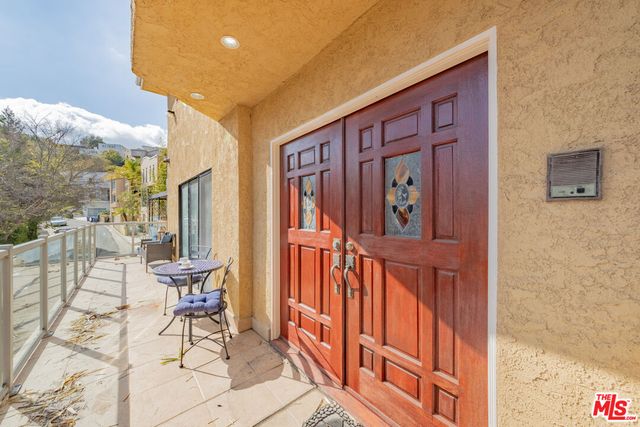 $7,900 | 3769 Prestwick Drive, Los Angeles, CA 90027