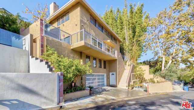 $7,900 | 3769 Prestwick Drive, Los Angeles, CA 90027