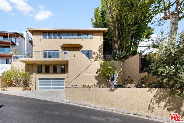 $7,900 | 3769 Prestwick Drive, Los Angeles, CA 90027