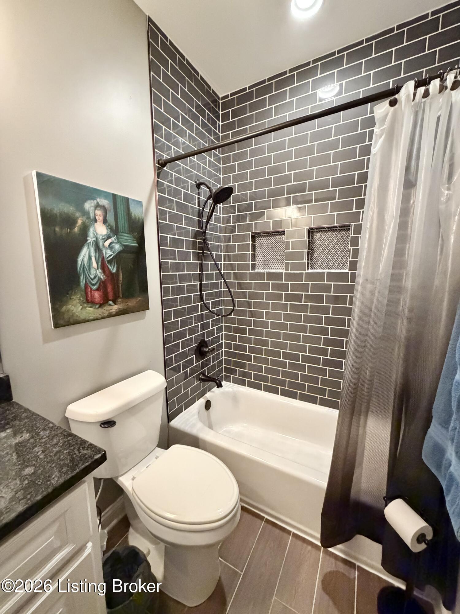 639 Cameron Ridge Road Shepherdsville, KY 40165 - Photo 24 of 47 Hall Bath
