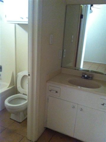 621 West 37th Street, Unit 103 Austin, TX 78705 - Photo 7 of 8