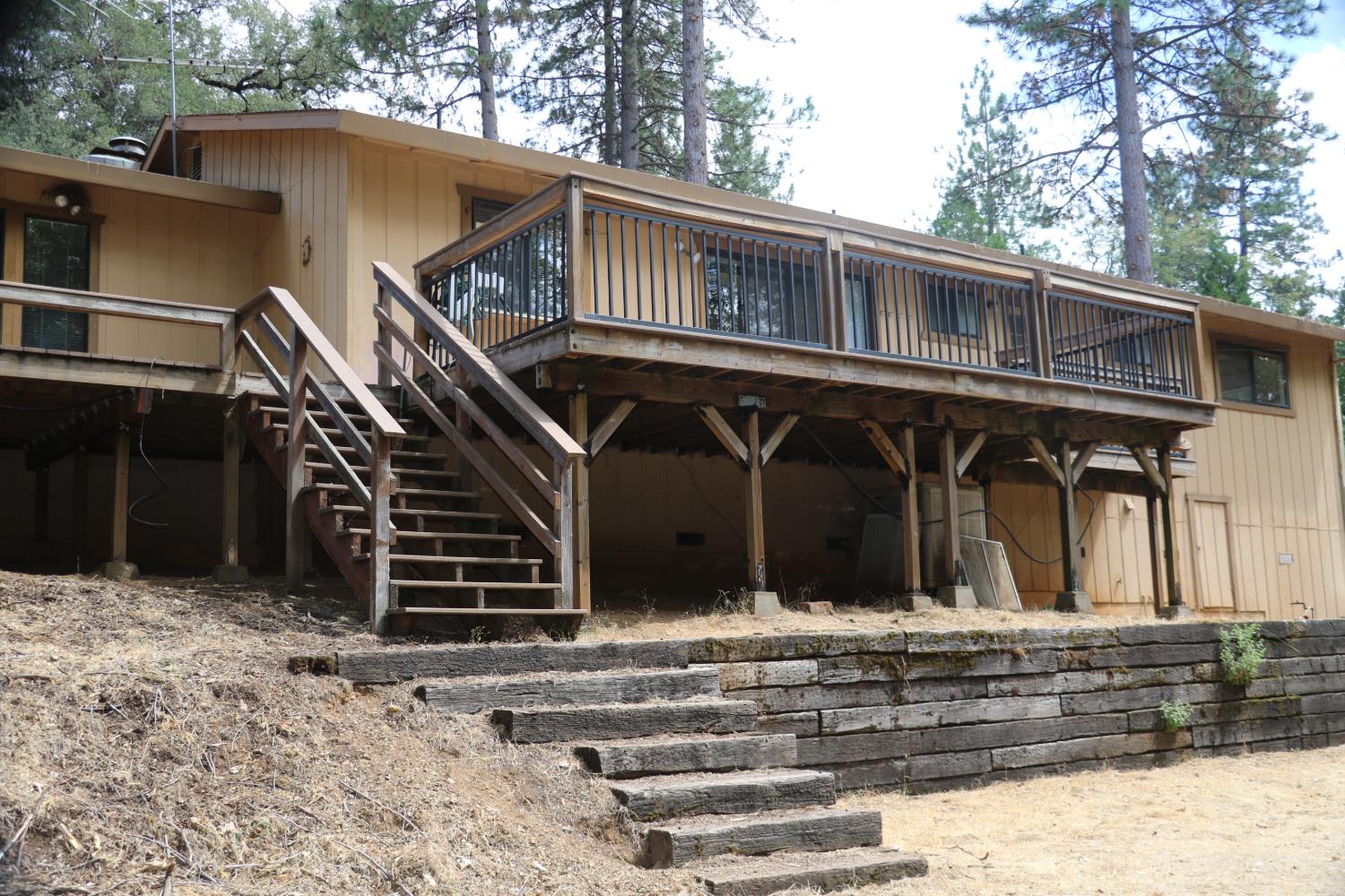 5088 Coyote Hill Road Placerville, CA 95667 - Photo 3 of 28