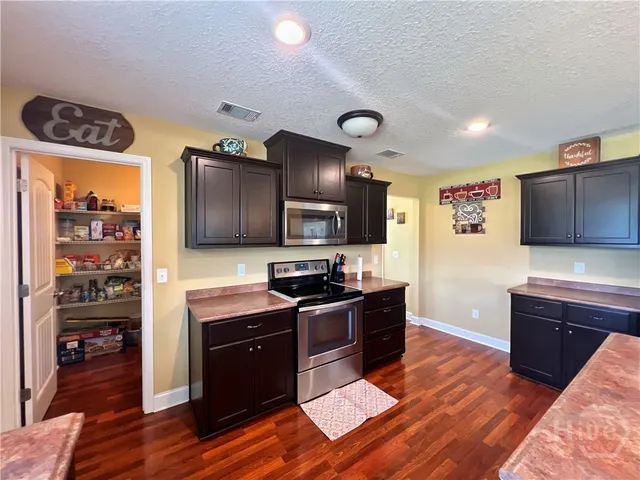 $329,900 | 40 Red Blossom Court, Allenhurst, GA 31301