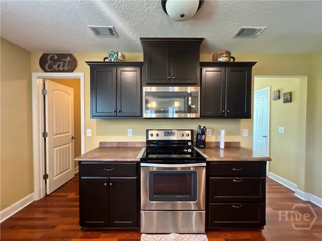 $329,900 | 40 Red Blossom Court, Allenhurst, GA 31301