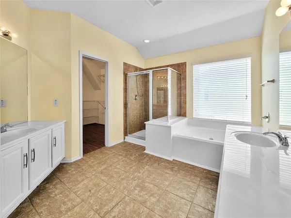 $2,520 | 19843 Youpon Leaf Way, Houston, TX 77084