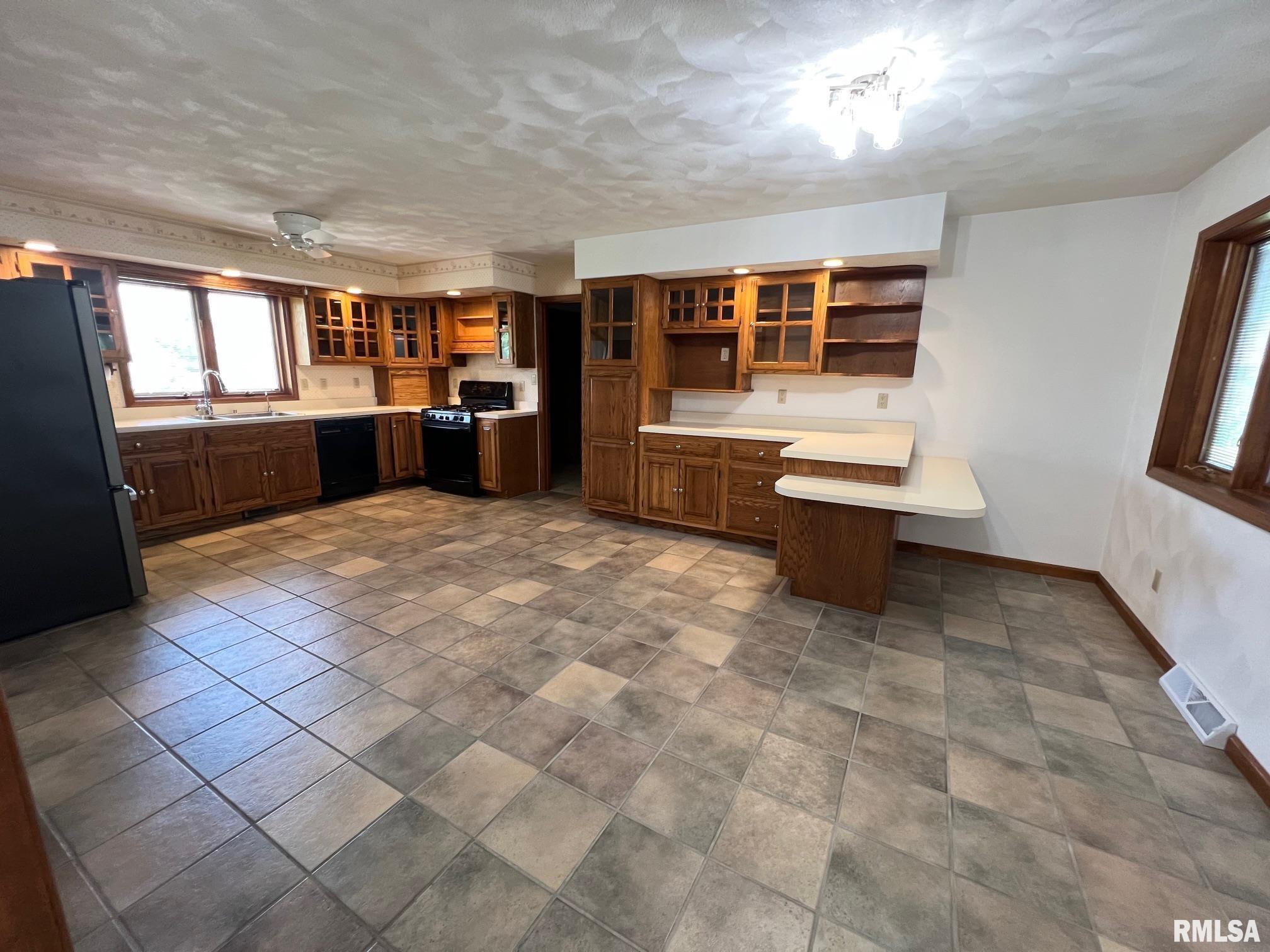 16494 Highway 29 Athens, IL 62613 - Photo 10 of 39 Gallery Image 10