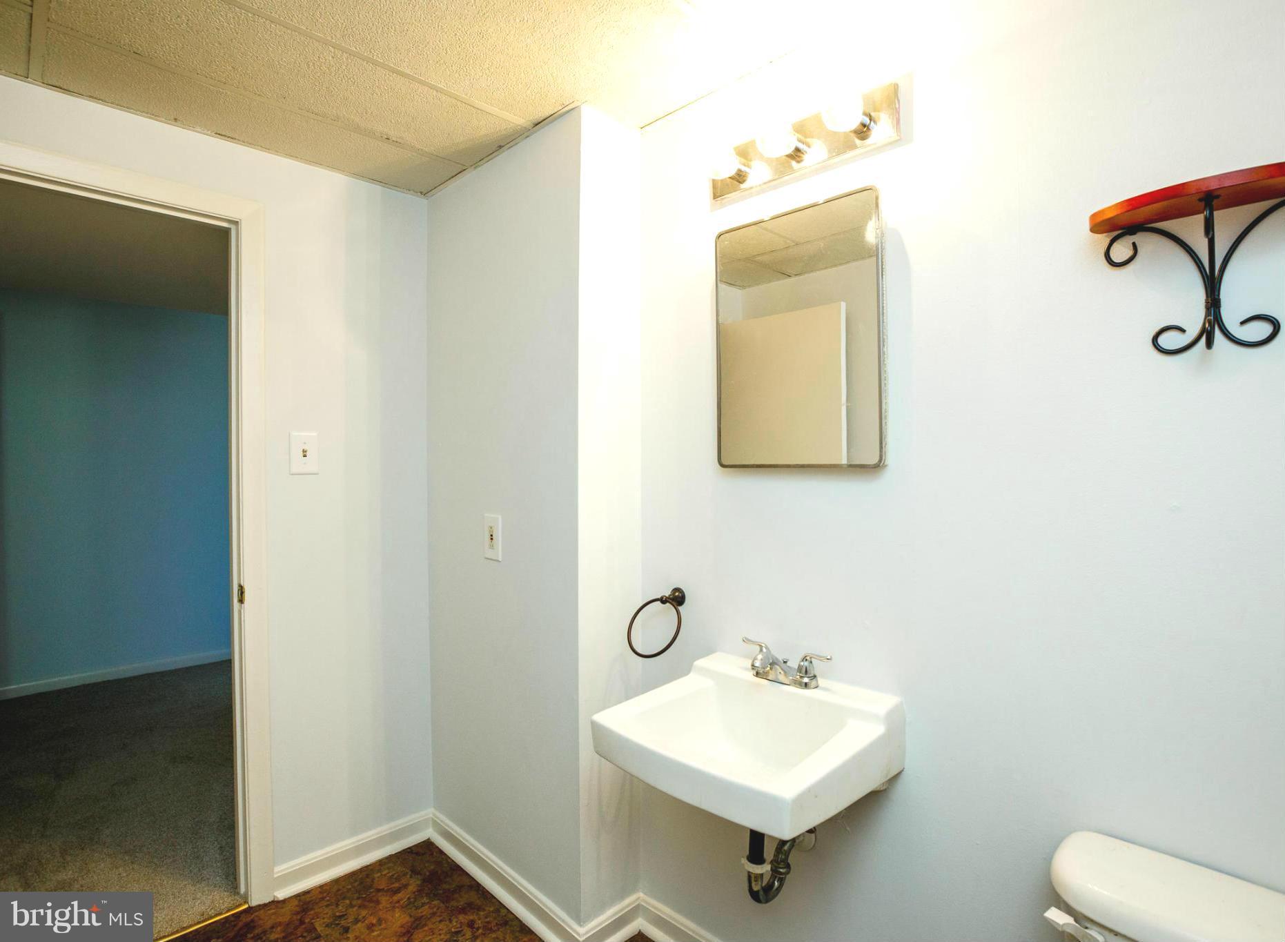 7312 Kathydale Road Pikesville, MD 21207 - Photo 25 of 30 Lower half bath