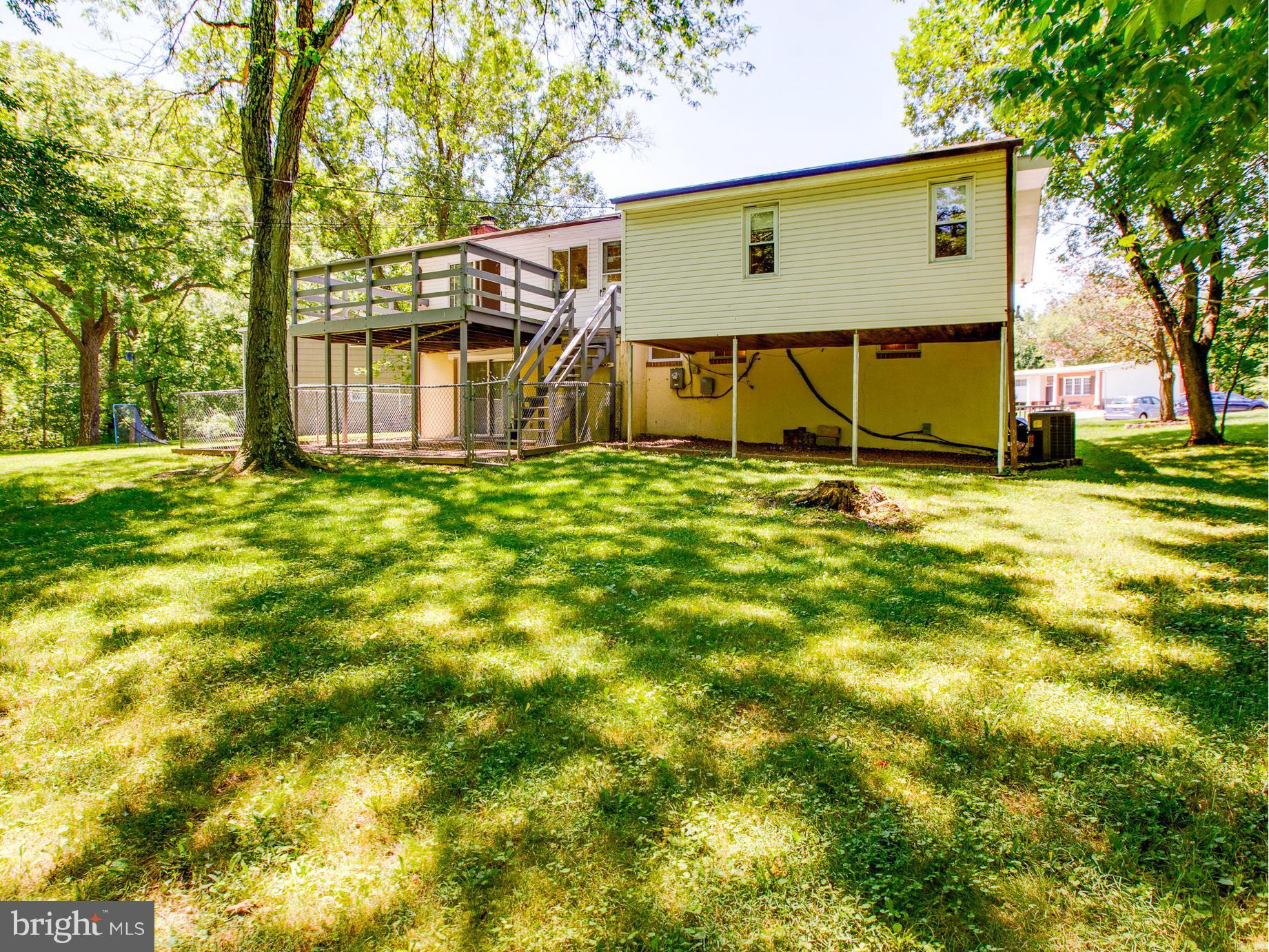 7312 Kathydale Road Pikesville, MD 21207 - Photo 30 of 30 Deck on main level