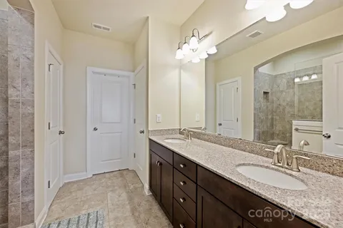 $765,000 | 2315 Crockett Park Place, Charlotte, NC 28203