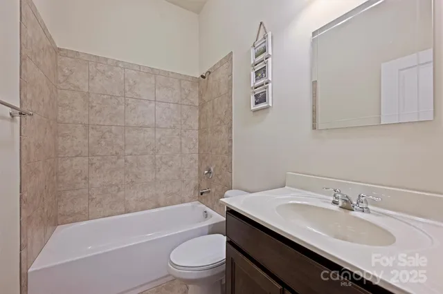 $749,000 | 2315 Crockett Park Place, Charlotte, NC 28203