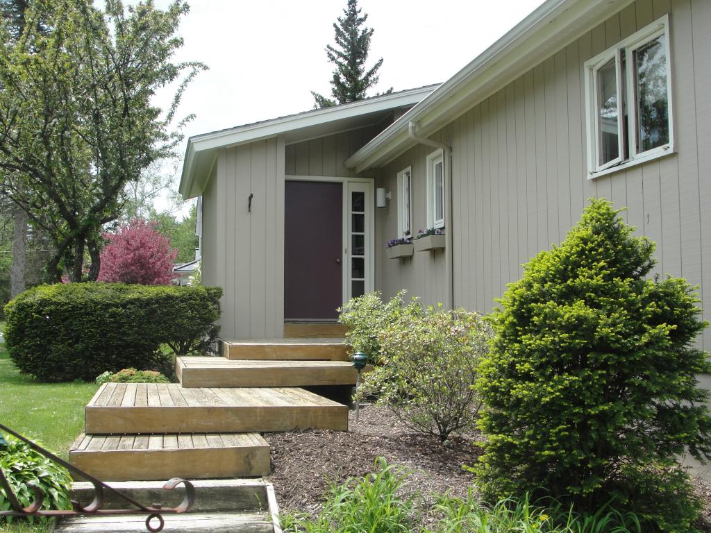 66 Birch Road Shelburne, VT 05482 - Photo 3 of 29 Gallery Image 3
