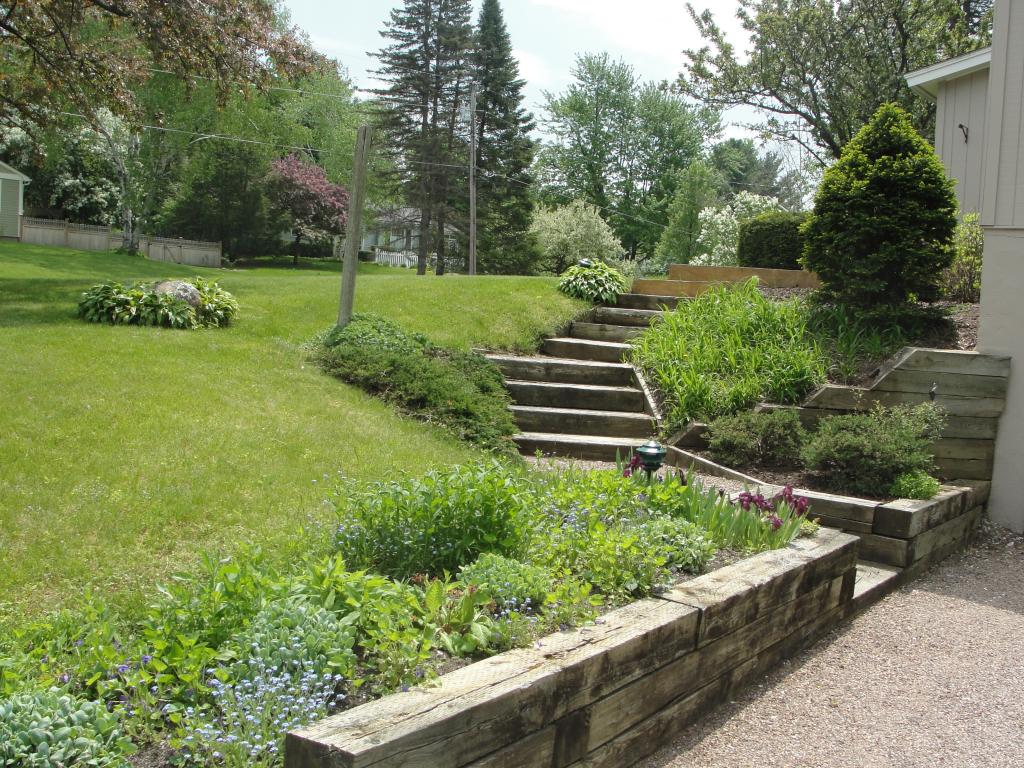 66 Birch Road Shelburne, VT 05482 - Photo 4 of 29 Gallery Image 4