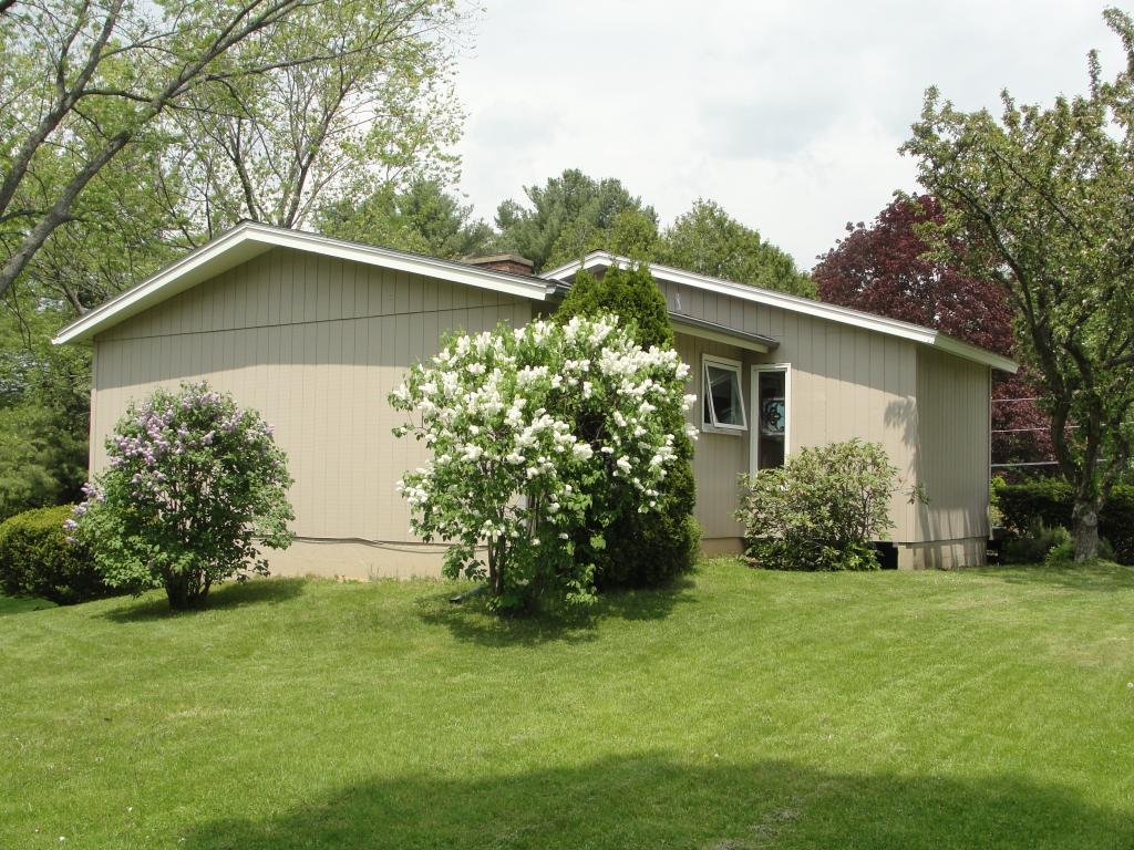 66 Birch Road Shelburne, VT 05482 - Photo 6 of 29 Gallery Image 6