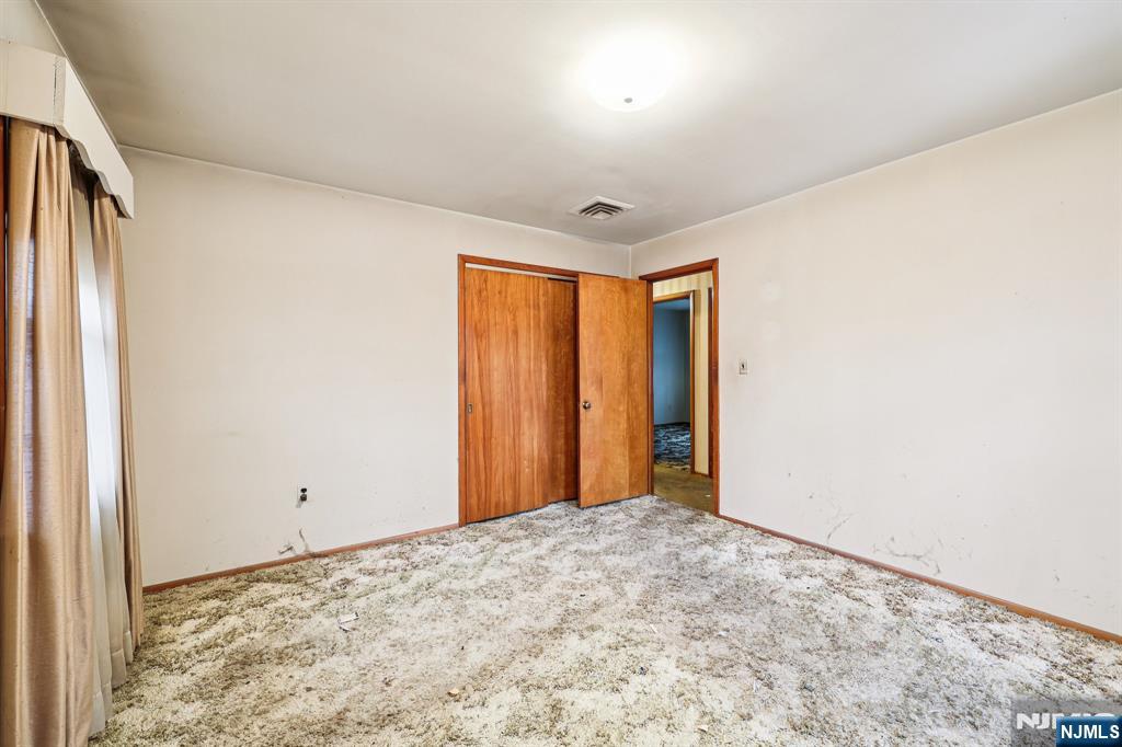 84 Squaw Brook Road North Haledon, NJ 07508 - Photo 12 of 23 a view of room