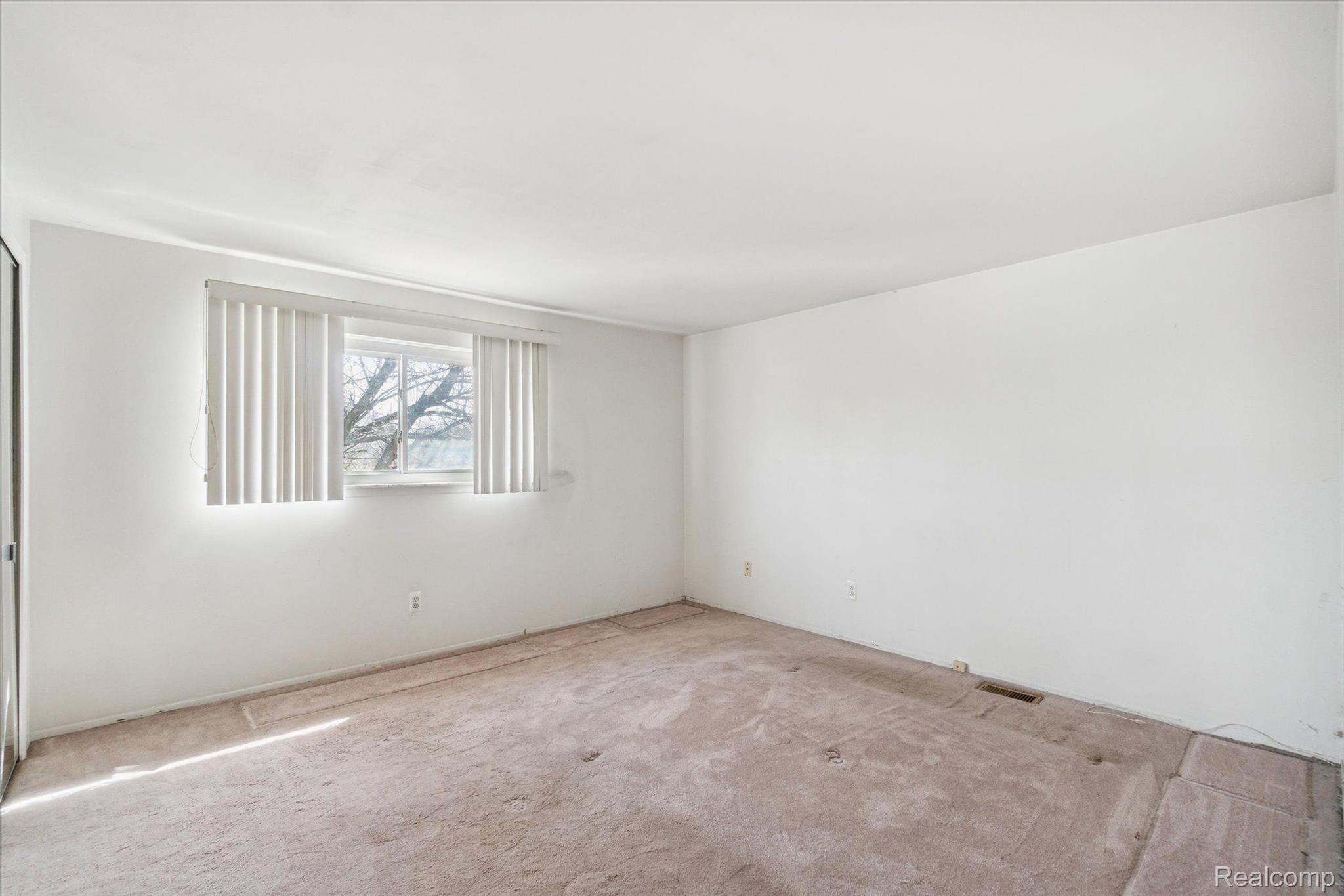 42315 Hanford Road Canton, MI 48187 - Photo 33 of 45 Gallery Image 33