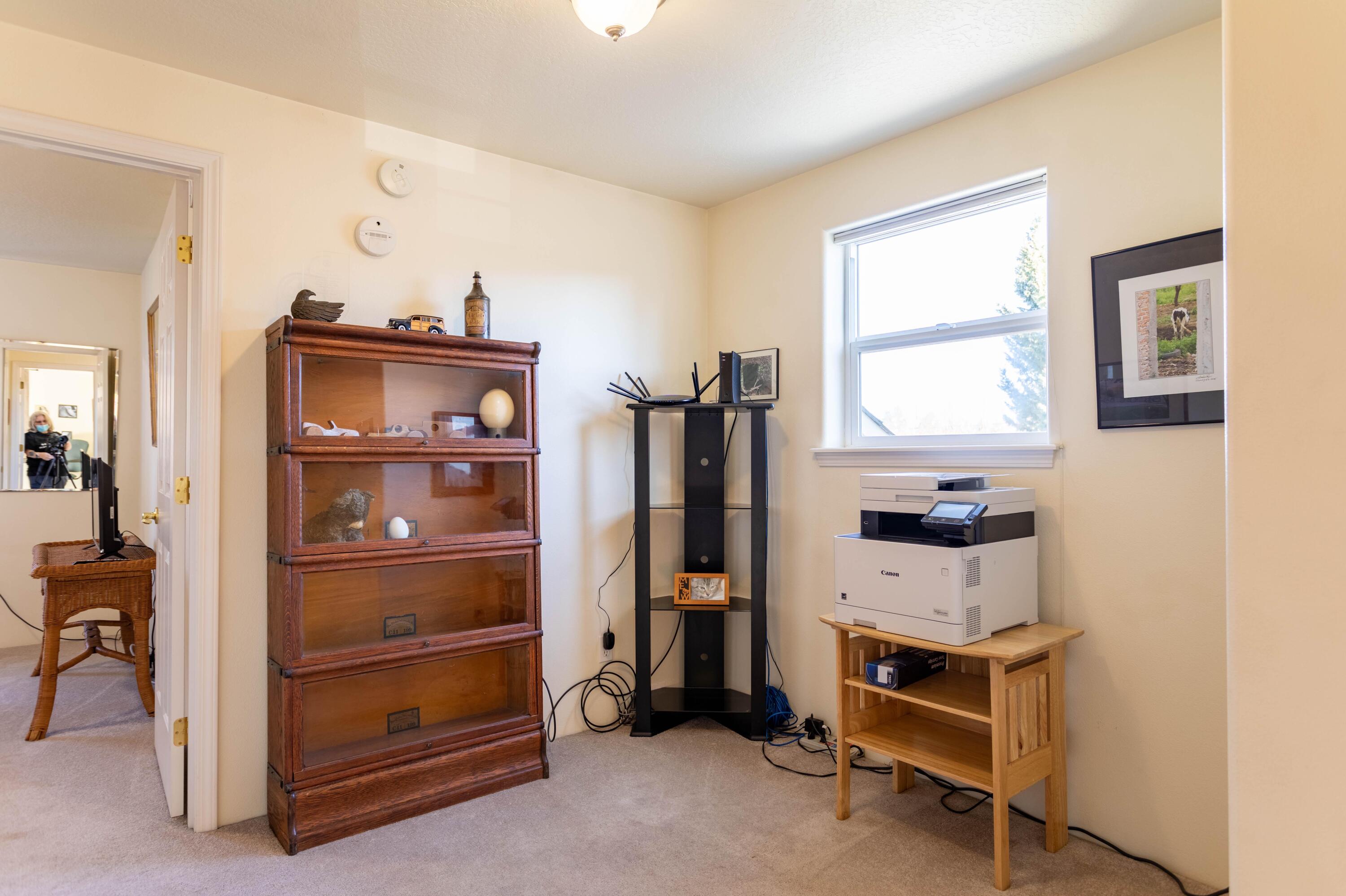 1012 Megan Lane Phoenix, OR 97535 - Photo 19 of 35 Floor 2 Bed 2