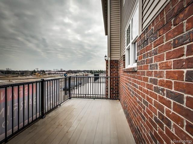 867 Barclay Circle Rochester Hills, MI 48307 - Photo 3 of 10