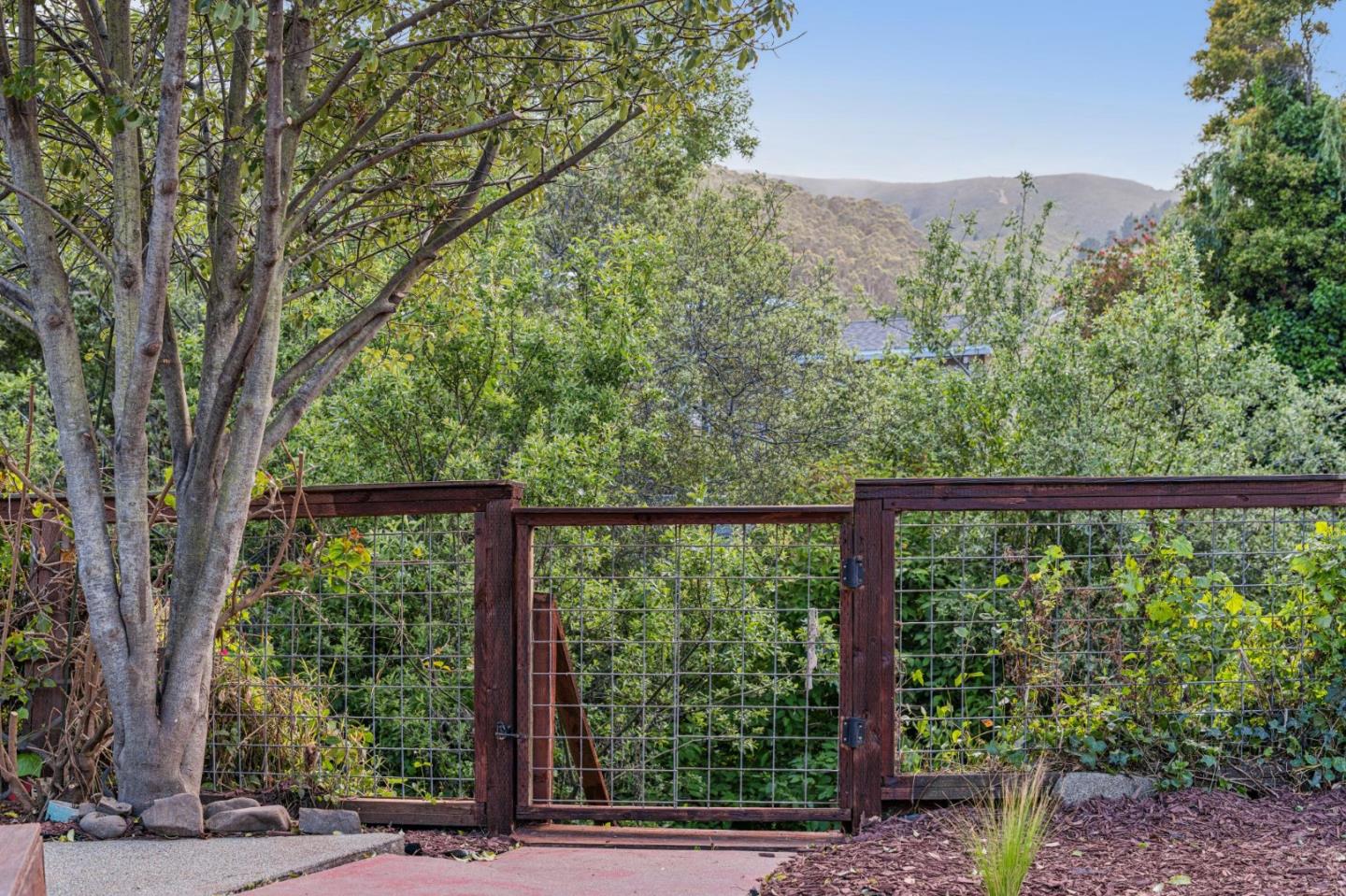 898 Standish Road Pacifica, CA 94044 - Photo 41 of 52
