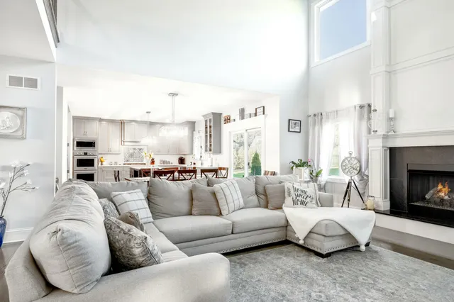 $1,125,000 | 3804 Brigata Drive, Valparaiso, IN 46385