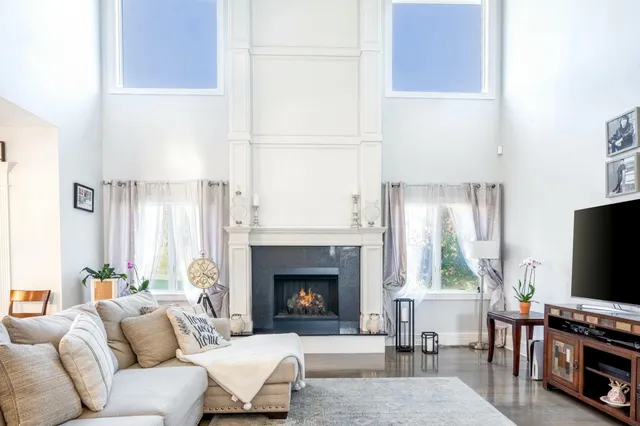 $1,125,000 | 3804 Brigata Drive, Valparaiso, IN 46385