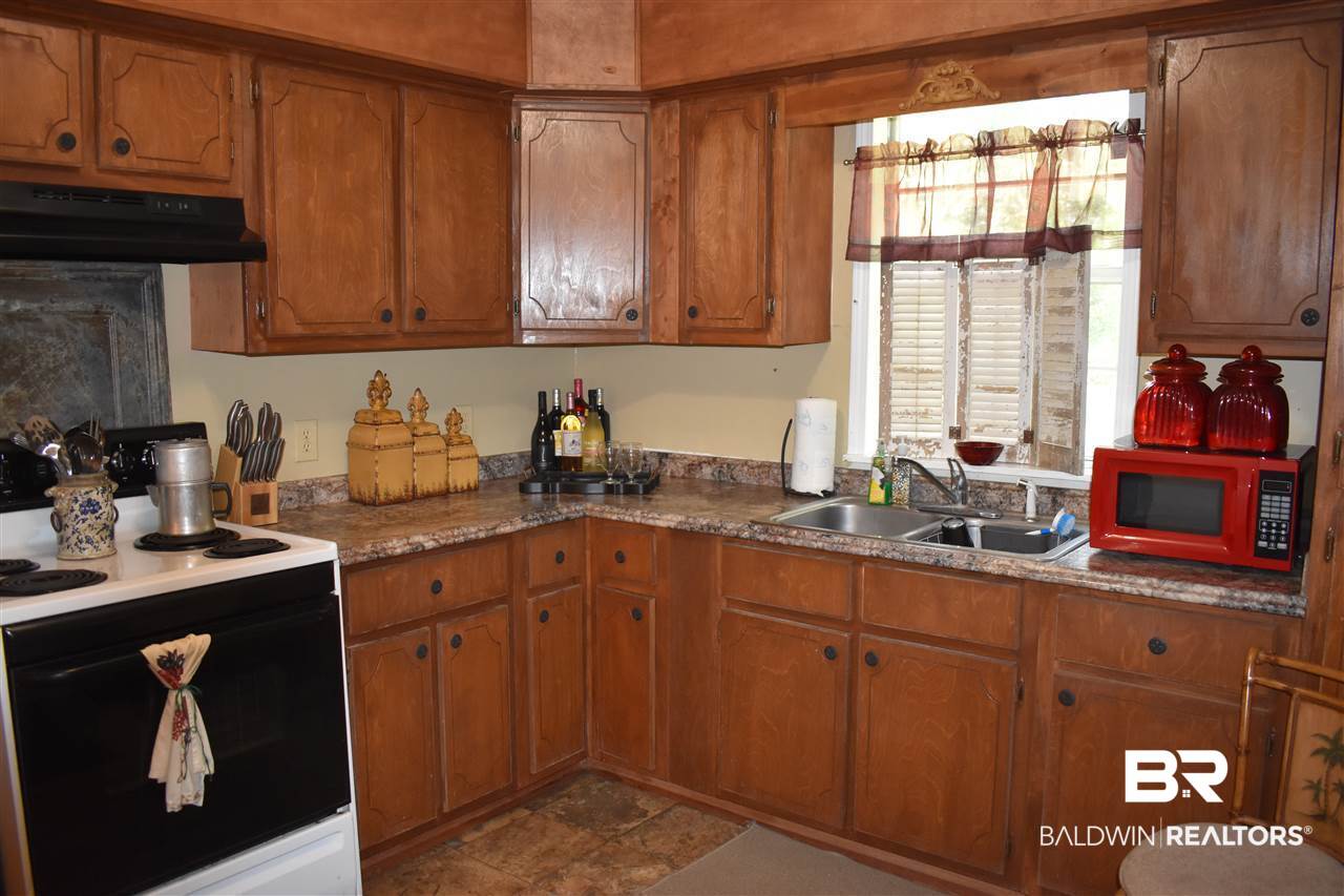 8616 Gulfcrest Road Chunchula, AL 36521 - Photo 3 of 26