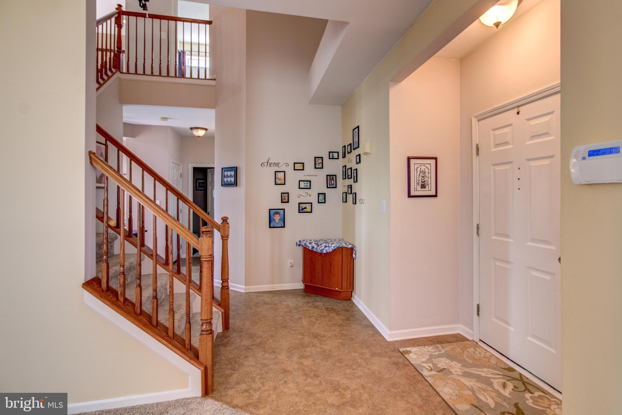 18 Manley Road Pennington, NJ 08534 - Photo 4 of 34