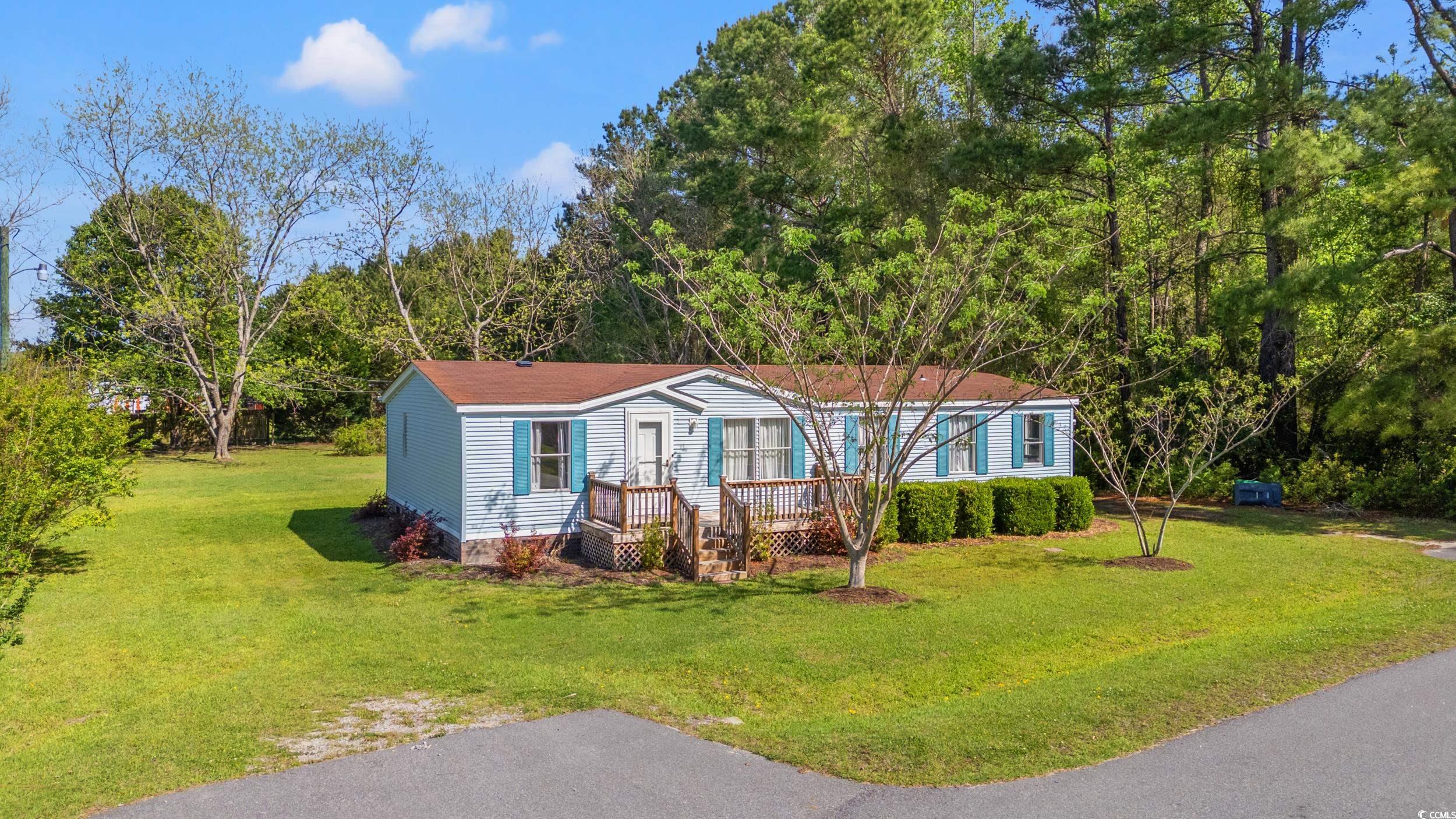 109 Diff Avenue Loris, SC 29569 - Photo 20 of 22 Manufactured / mobile home with a front lawn
