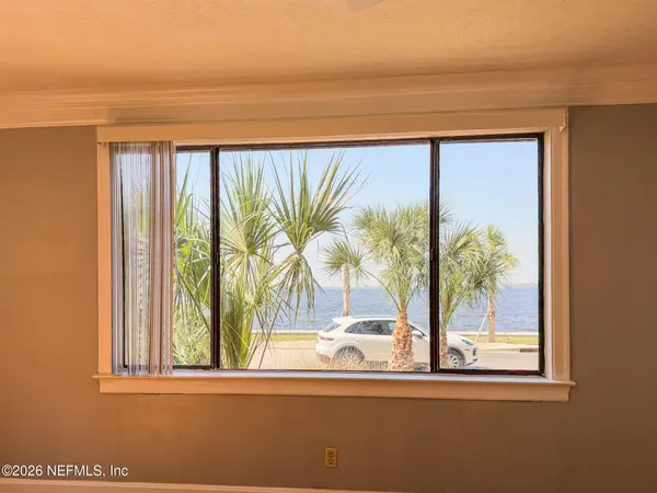 $1,400 | 1733 River Road, Unit 2, Jacksonville, FL 32207