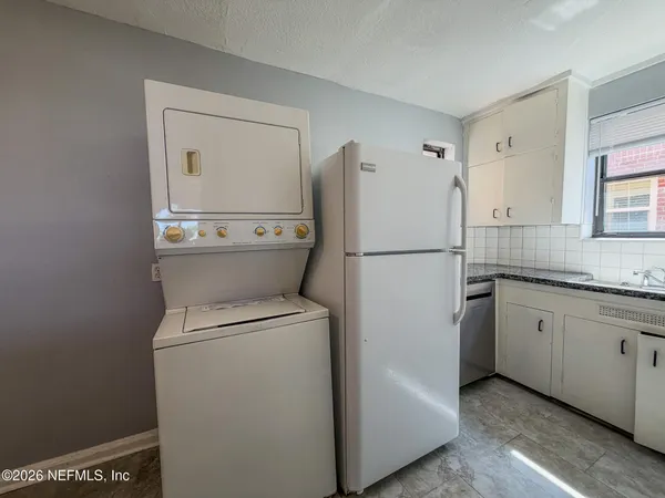 $1,400 | 1733 River Road, Unit 2, Jacksonville, FL 32207