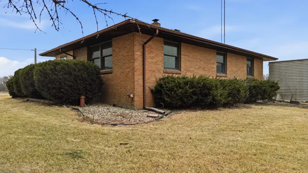 $279,900 | 34078-1800 County Road 1800 North, Arlington, IL 61312