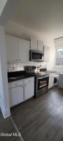 $1,850 | 9 St Joseph's Terrace, Unit 3A, Albany, NY 12210