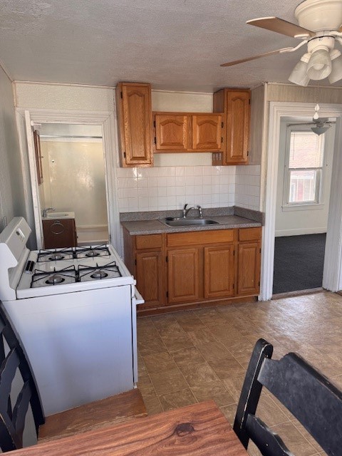 23 Lawton Street, Unit 19 Pawtucket, RI 02860 - Photo 1 of 11
