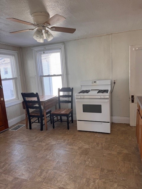 23 Lawton Street, Unit 19 Pawtucket, RI 02860 - Photo 2 of 11