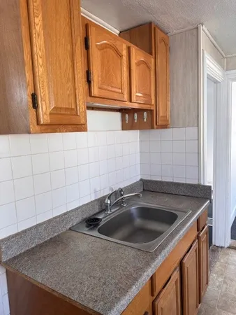 $1,400 | 23 Lawton Street, Unit 19, Pawtucket, RI 02860