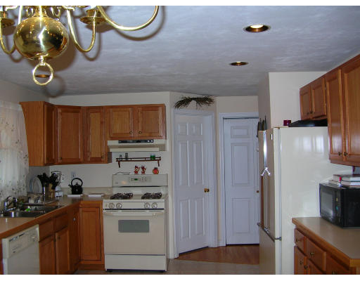 6 Apple Street Wareham, MA 02571 - Photo 6 of 8 Gallery Image 6
