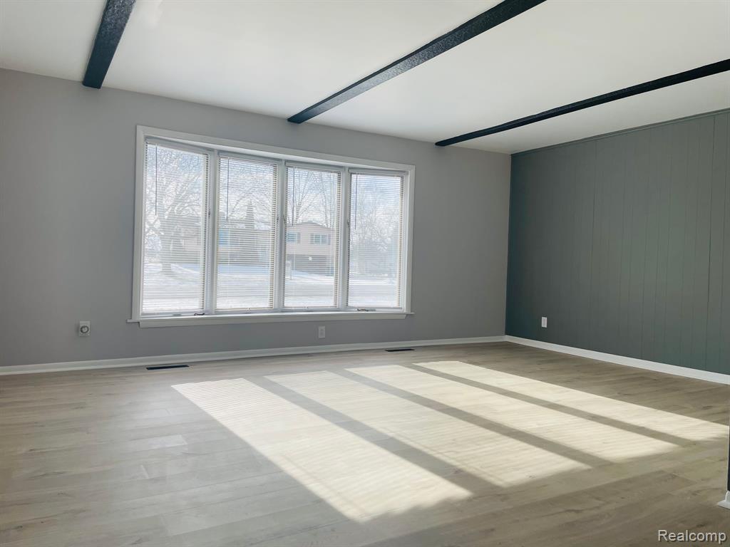 1573 East Beaver Road Kawkawlin, MI 48631 - Photo 13 of 47 Gallery Image 13