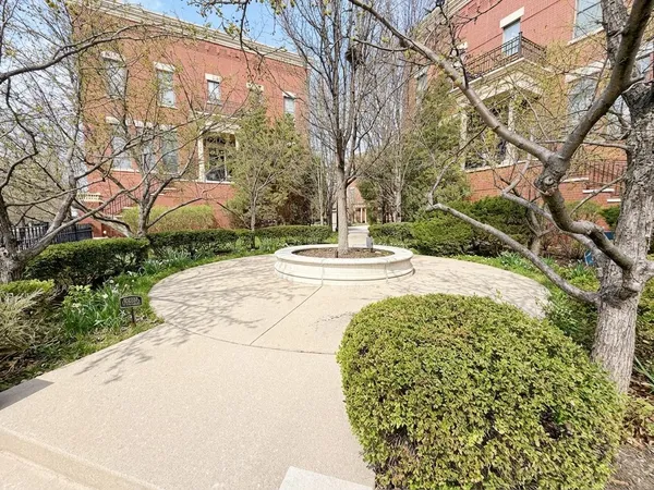 $349,900 | 141 South Grove Avenue, Elgin, IL 60120