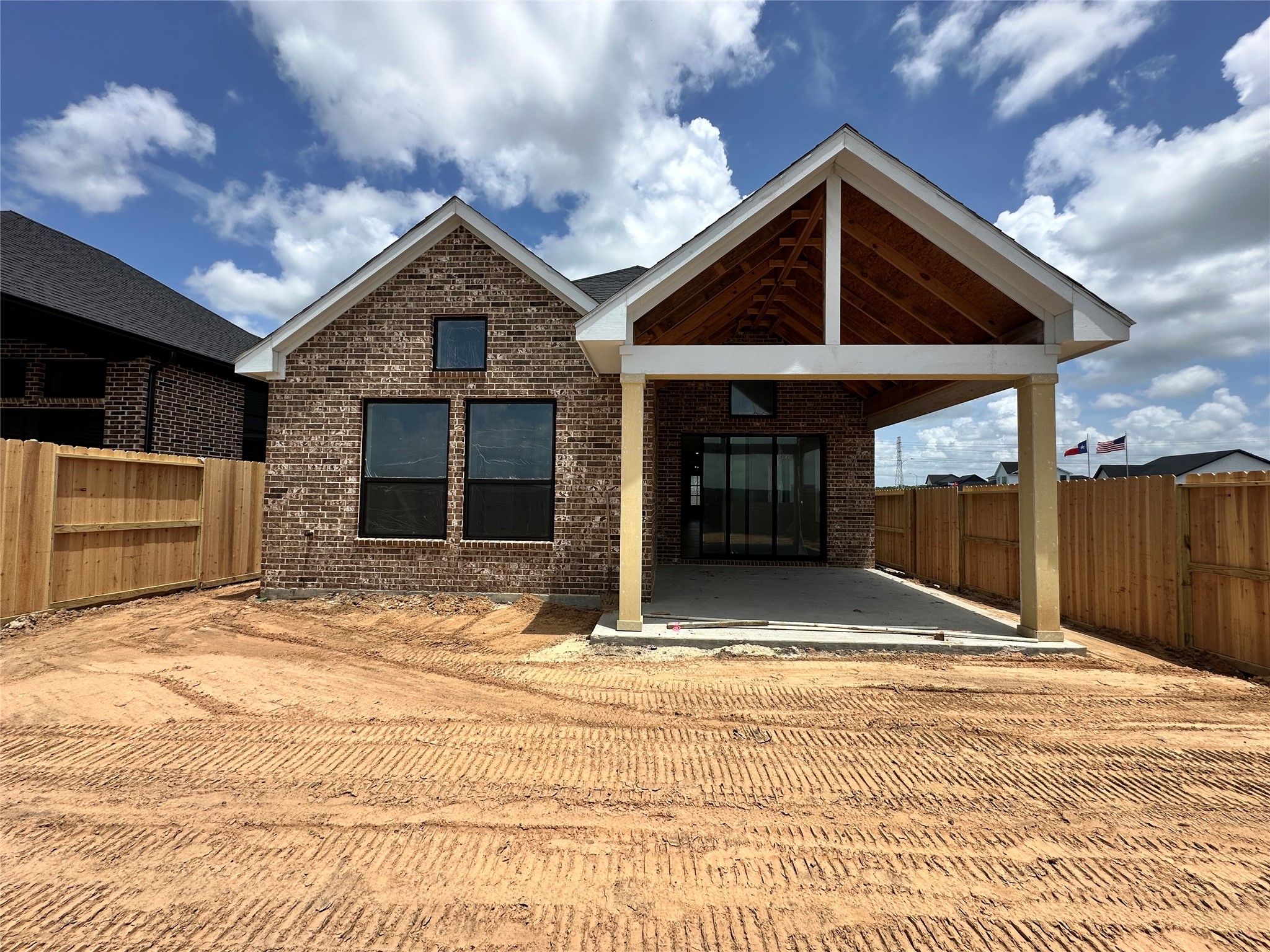 11646 Birdsong Drive Rosharon, TX 77583 - Photo 2 of 21 Welcome to The Kingsland by David Weekley Homes. **HOME ESTIMATED TO BE COMPLETE JUNE 2026